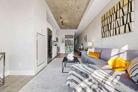 Photo 8 at 615 - 608 Richmond Street W, Waterfront Communities C1, Toronto