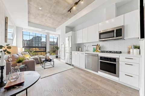 Photo 10 at 615 - 608 Richmond Street W, Waterfront Communities C1, Toronto