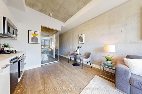 Photo 15 at 615 - 608 Richmond Street W, Waterfront Communities C1, Toronto
