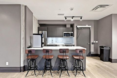 Photo 27 at 615 - 608 Richmond Street W, Waterfront Communities C1, Toronto
