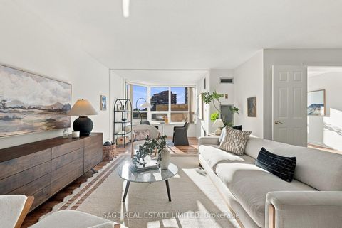 Photo 2 at 606 - 65 Spring Garden Avenue, Willowdale East, Toronto