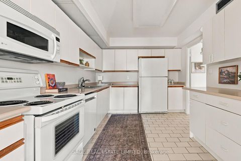 Photo 7 at 606 - 65 Spring Garden Avenue, Willowdale East, Toronto