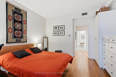 Photo 14 at 58 St Nicholas Street, Bay Street Corridor, Toronto
