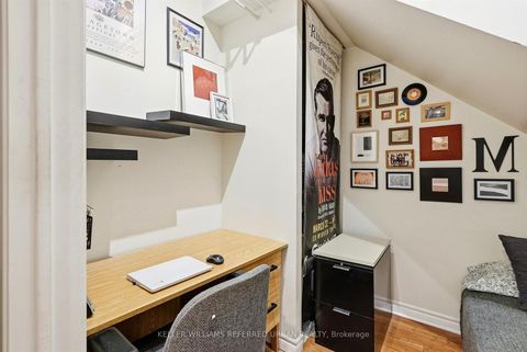 Photo 15 at 58 St Nicholas Street, Bay Street Corridor, Toronto