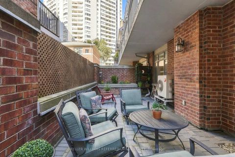 Photo 27 at 58 St Nicholas Street, Bay Street Corridor, Toronto
