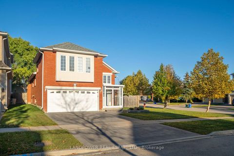 Photo 3 at 109 Melbourne Drive, Rouge Woods, Richmond Hill