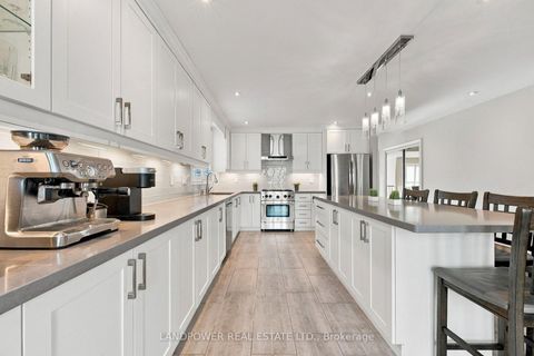 Photo 17 at 109 Melbourne Drive, Rouge Woods, Richmond Hill