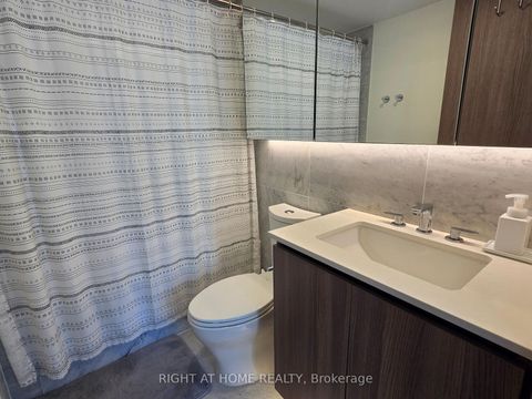 Photo 10 at 602 - 17 Bathurst Street, Waterfront Communities C1, Toronto