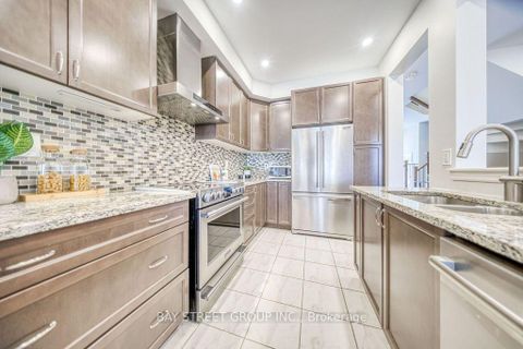 Photo 10 at 38 Port Arthur Crescent, Jefferson, Richmond Hill