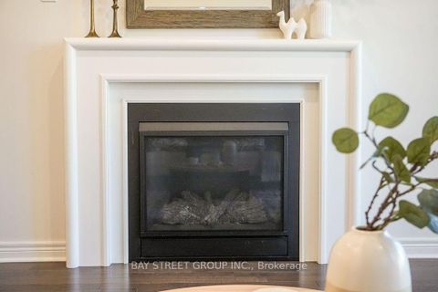 Photo 18 at 38 Port Arthur Crescent, Jefferson, Richmond Hill