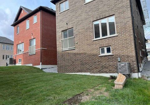 Photo 40 at 1151 Skyridge Boulevard, Rural Pickering, Pickering