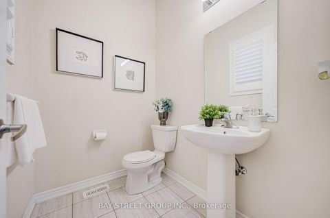 Photo 6 at 3 Manor Hampton Street, Sharon, East Gwillimbury