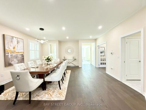 Photo 7 at 3 Manor Hampton Street, Sharon, East Gwillimbury