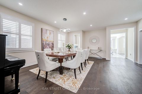 Photo 8 at 3 Manor Hampton Street, Sharon, East Gwillimbury