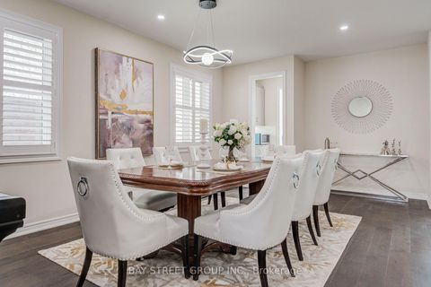 Photo 9 at 3 Manor Hampton Street, Sharon, East Gwillimbury