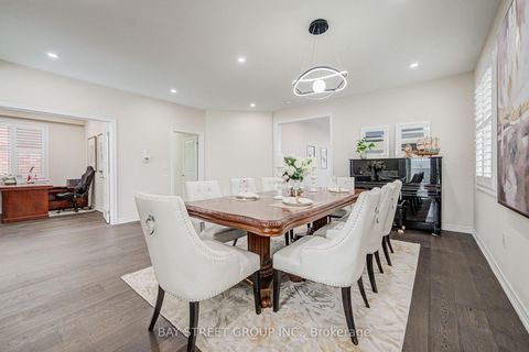 Photo 12 at 3 Manor Hampton Street, Sharon, East Gwillimbury