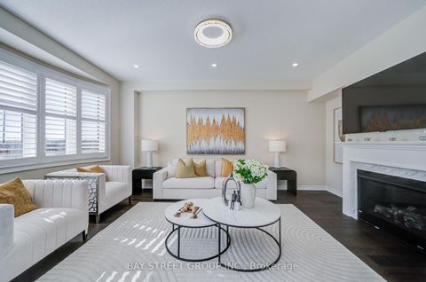 Photo 15 at 3 Manor Hampton Street, Sharon, East Gwillimbury