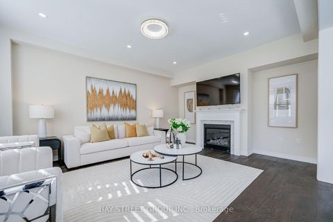 Photo 16 at 3 Manor Hampton Street, Sharon, East Gwillimbury