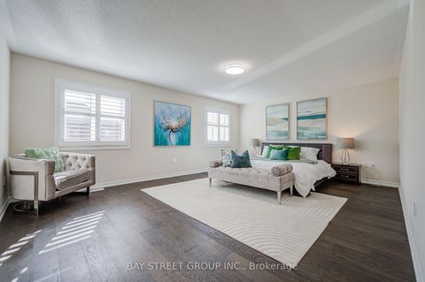 Photo 34 at 3 Manor Hampton Street, Sharon, East Gwillimbury
