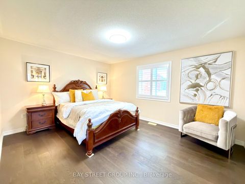Photo 40 at 3 Manor Hampton Street, Sharon, East Gwillimbury