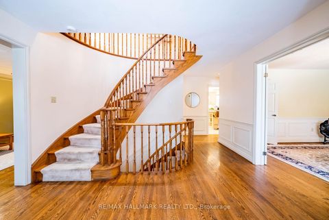 Photo 4 at 29 Longwater Chase, Unionville, Markham