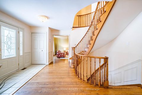 Photo 5 at 29 Longwater Chase, Unionville, Markham