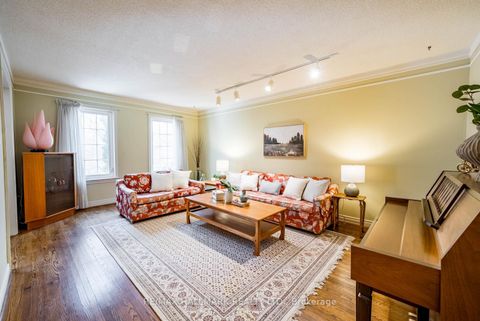 Photo 9 at 29 Longwater Chase, Unionville, Markham