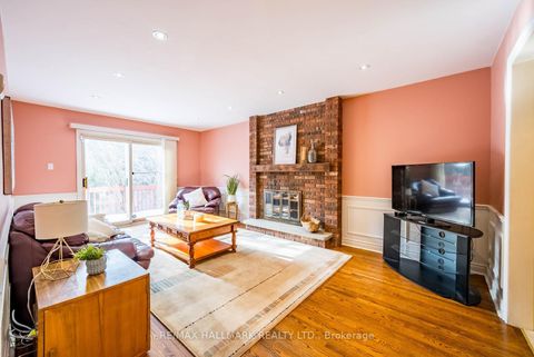 Photo 10 at 29 Longwater Chase, Unionville, Markham