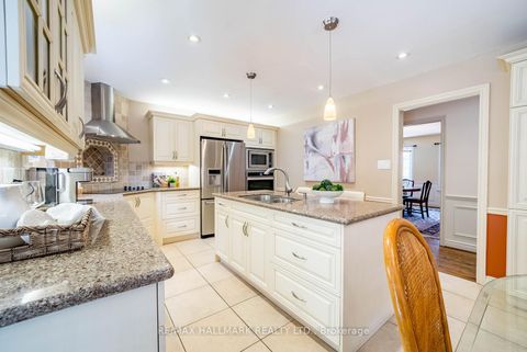 Photo 13 at 29 Longwater Chase, Unionville, Markham