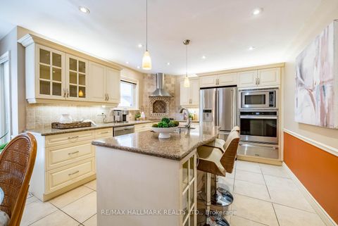 Photo 14 at 29 Longwater Chase, Unionville, Markham