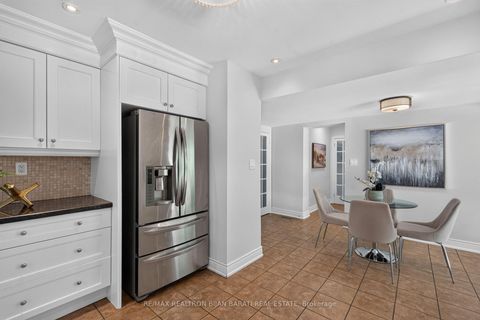 Photo 13 at 215 Grandview Avenue, Grandview, Markham