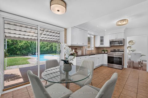 Photo 19 at 215 Grandview Avenue, Grandview, Markham
