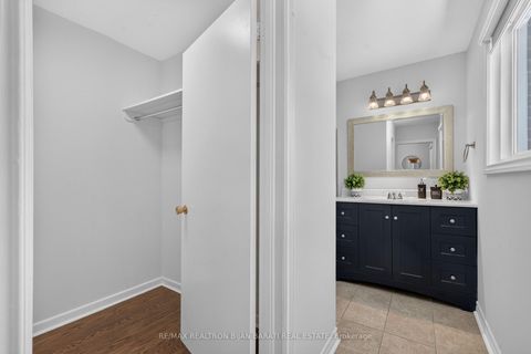 Photo 27 at 215 Grandview Avenue, Grandview, Markham