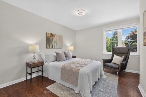 Photo 28 at 215 Grandview Avenue, Grandview, Markham