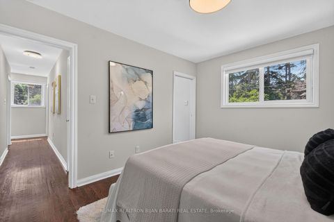 Photo 32 at 215 Grandview Avenue, Grandview, Markham