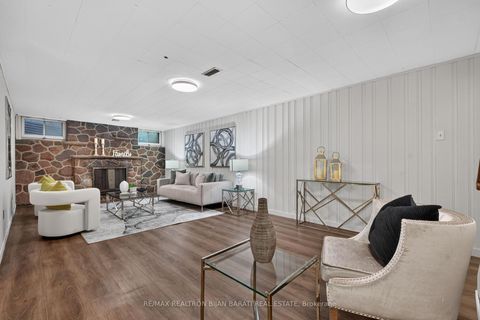 Photo 36 at 215 Grandview Avenue, Grandview, Markham