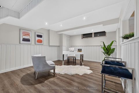 Photo 38 at 215 Grandview Avenue, Grandview, Markham