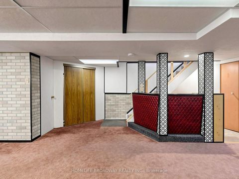 Photo 23 at 28 Appleby Crescent, Milliken Mills West, Markham