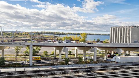 Photo 17 at 606 - 70 Distillery Lane, Waterfront Communities C8, Toronto
