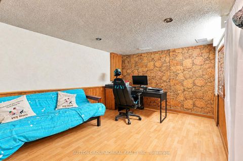 Photo 4 at 27 - 21 Chester Le Boulevard, L'Amoreaux, Toronto