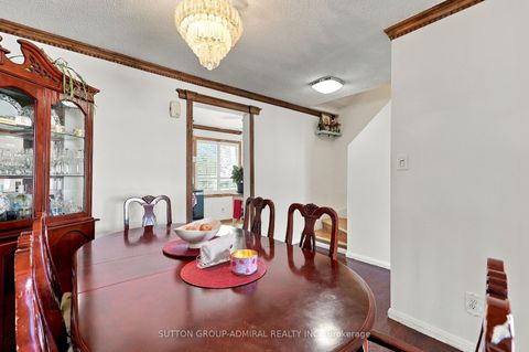 Photo 10 at 27 - 21 Chester Le Boulevard, L'Amoreaux, Toronto
