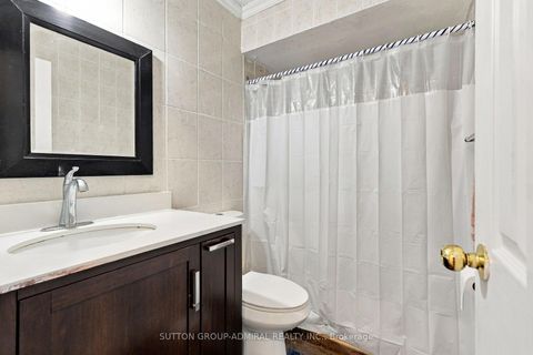 Photo 15 at 27 - 21 Chester Le Boulevard, L'Amoreaux, Toronto