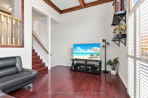 Photo 19 at 27 - 21 Chester Le Boulevard, L'Amoreaux, Toronto