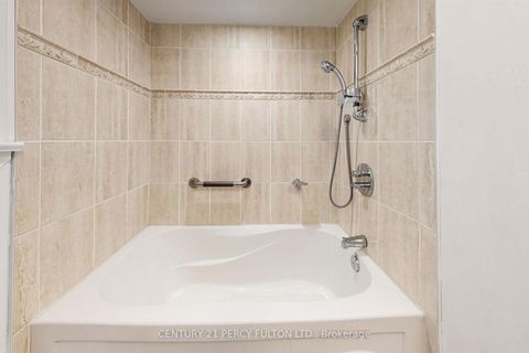 Photo 16 at 8 Wallbridge Court, Willowdale West, Toronto