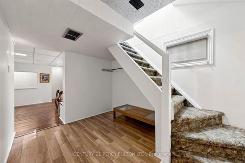 Photo 20 at 8 Wallbridge Court, Willowdale West, Toronto