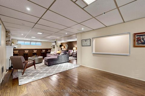 Photo 22 at 8 Wallbridge Court, Willowdale West, Toronto
