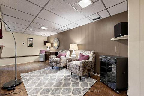 Photo 25 at 8 Wallbridge Court, Willowdale West, Toronto