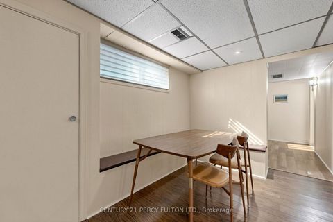 Photo 27 at 8 Wallbridge Court, Willowdale West, Toronto