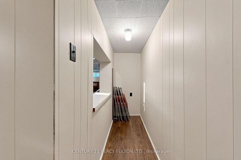 Photo 28 at 8 Wallbridge Court, Willowdale West, Toronto