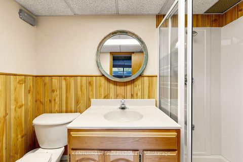 Photo 31 at 8 Wallbridge Court, Willowdale West, Toronto